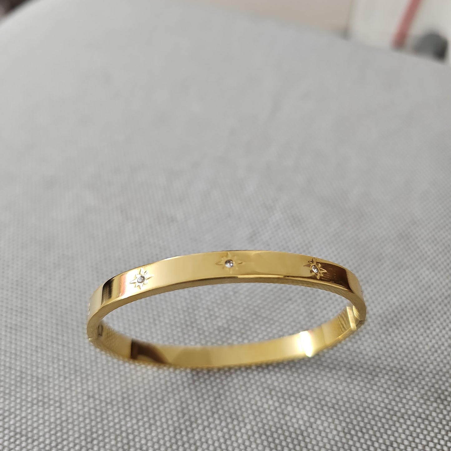 Classic Zirconia Gem Star Cuff