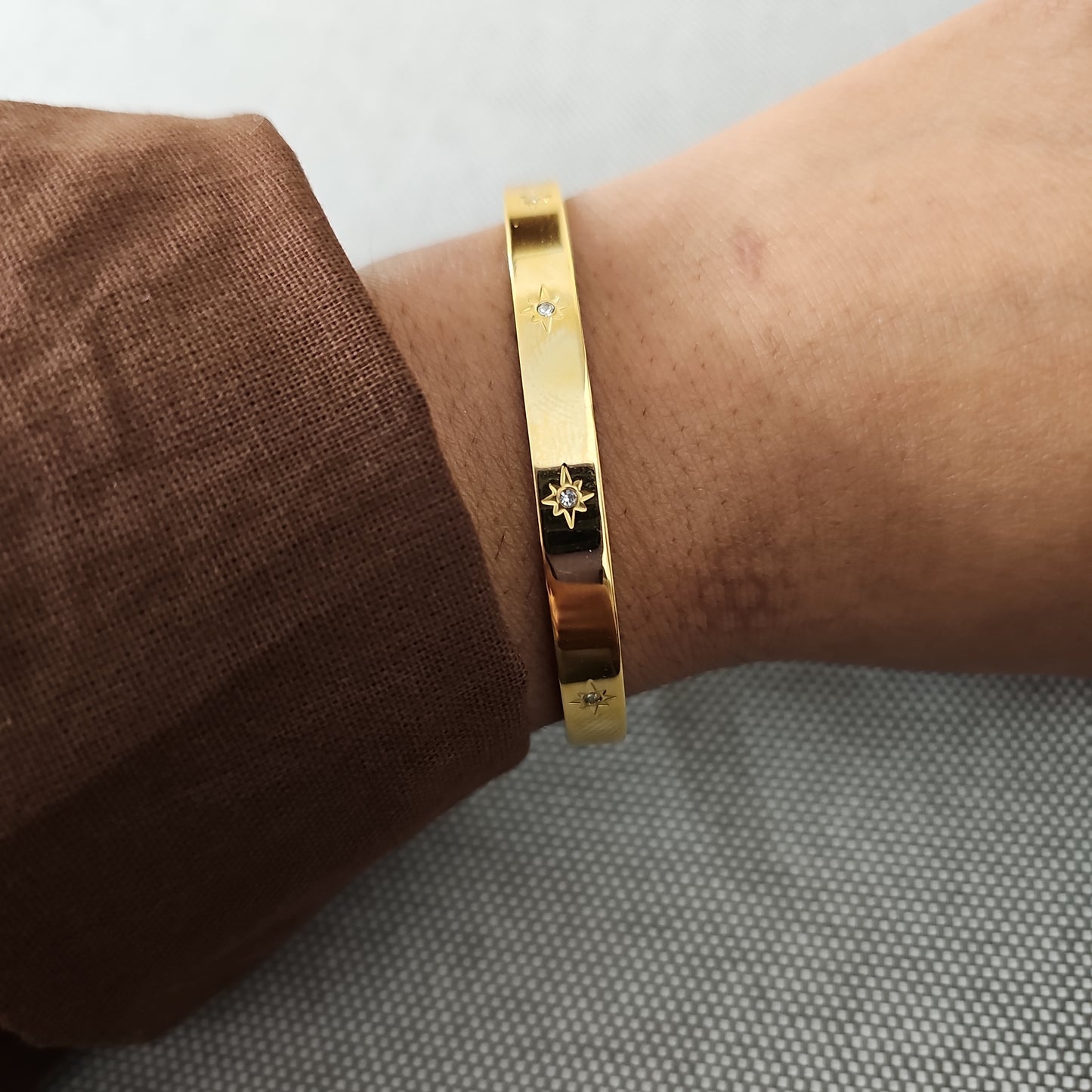 Classic Zirconia Gem Star Cuff