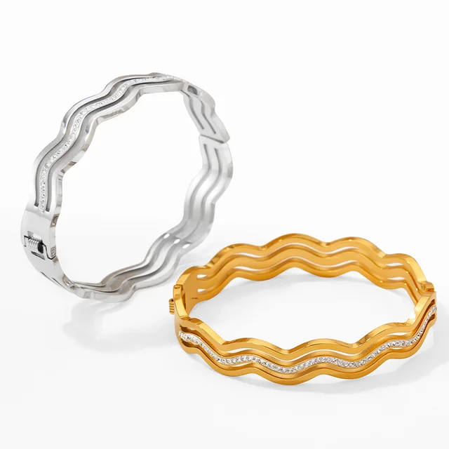 Wavy Zirconia gem Cuff Bangle