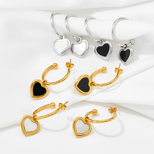 Drip C Heart White Shell Earrings