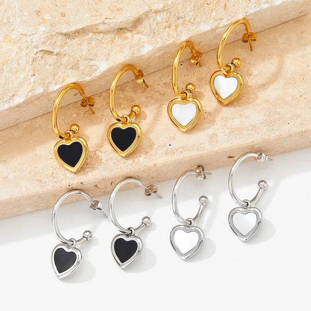 Drip C Heart White Shell Earrings