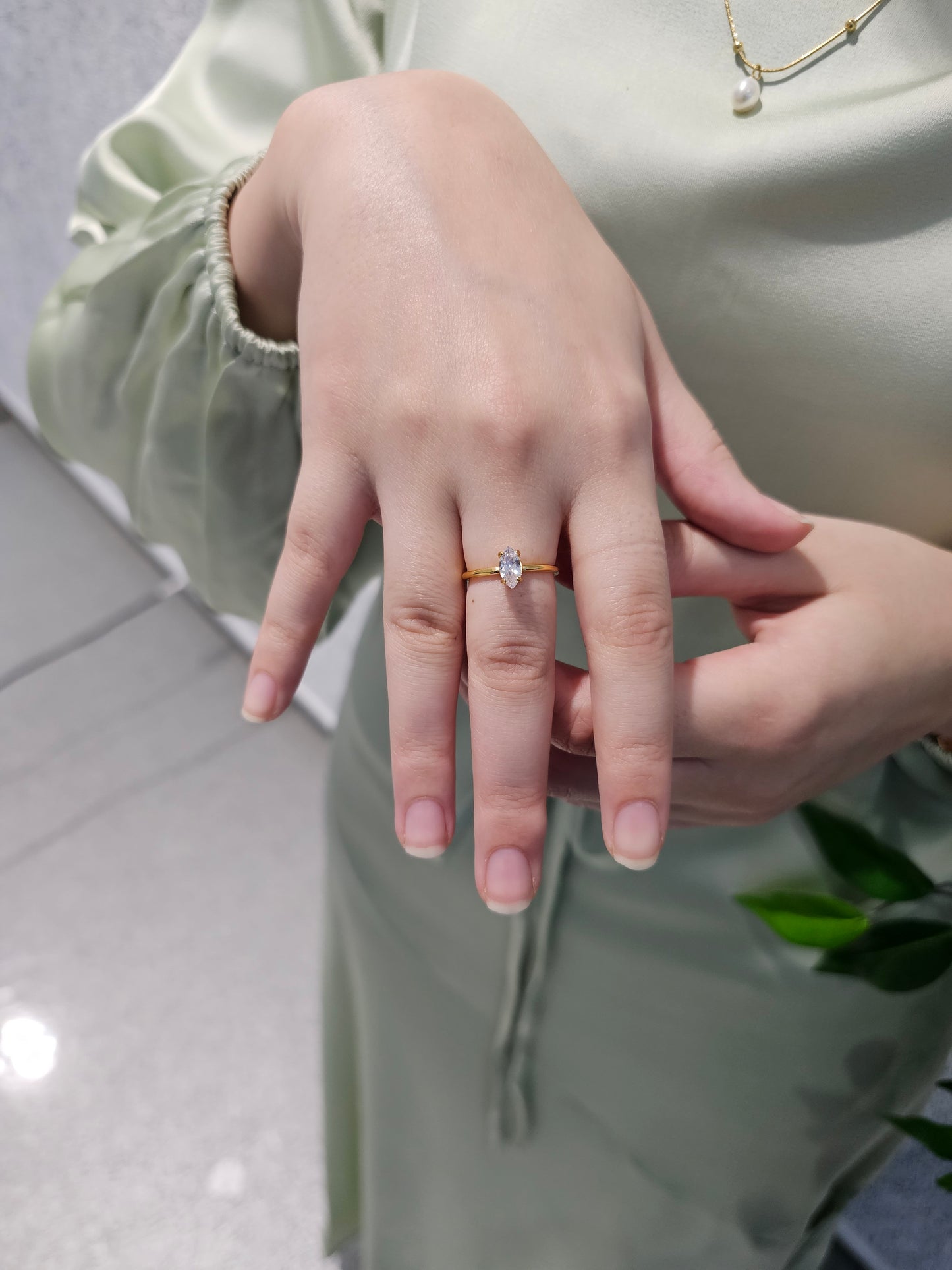 Dainty Single Gemmed Everyday Ring