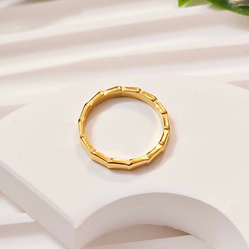 Crashing Waves Ring
