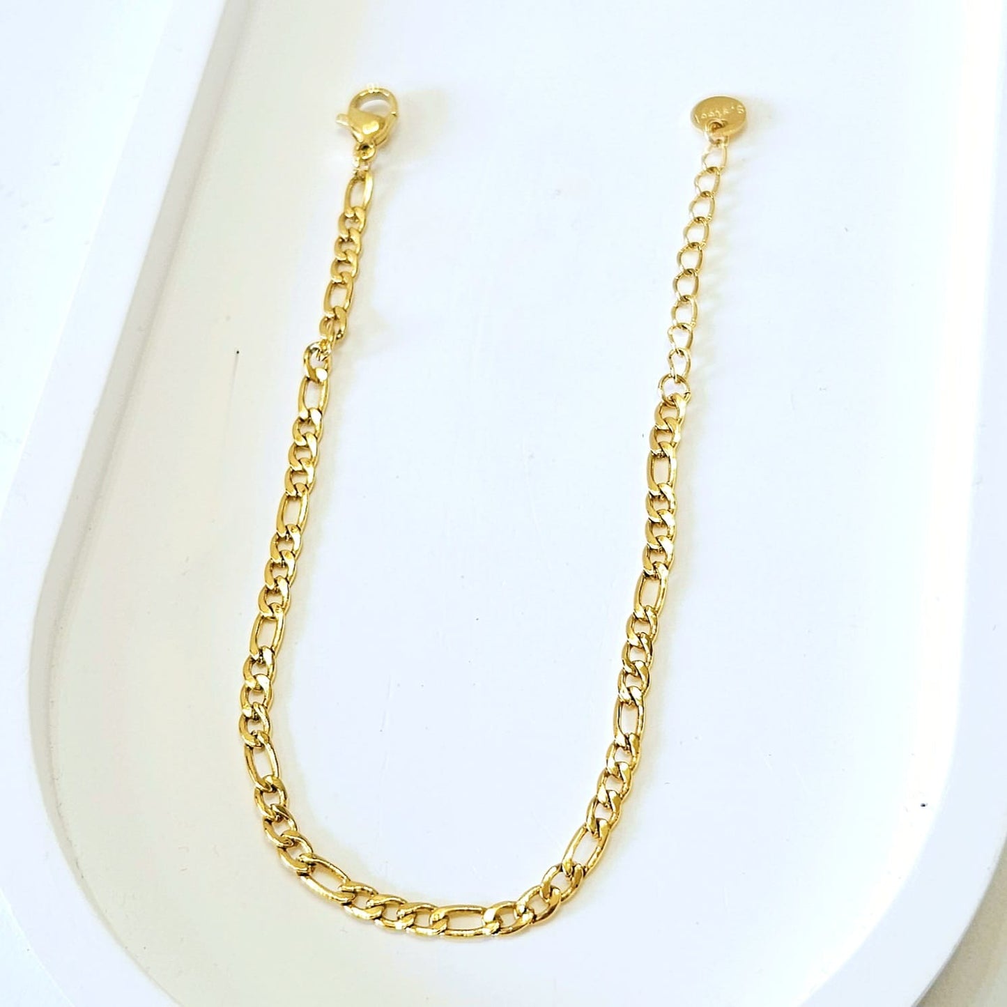 Linking Design Bracelet - Gold
