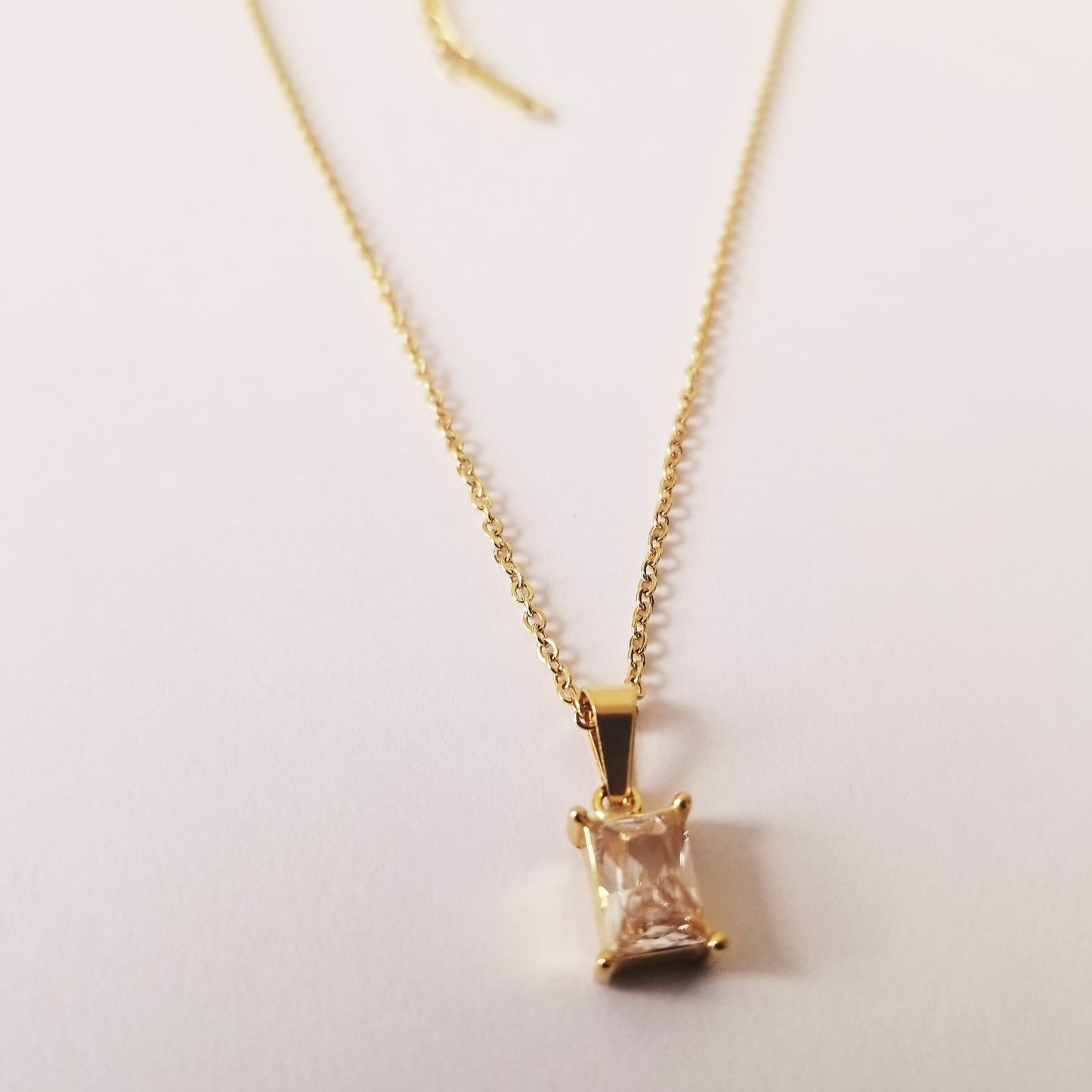 Zirconia Pendant Necklace