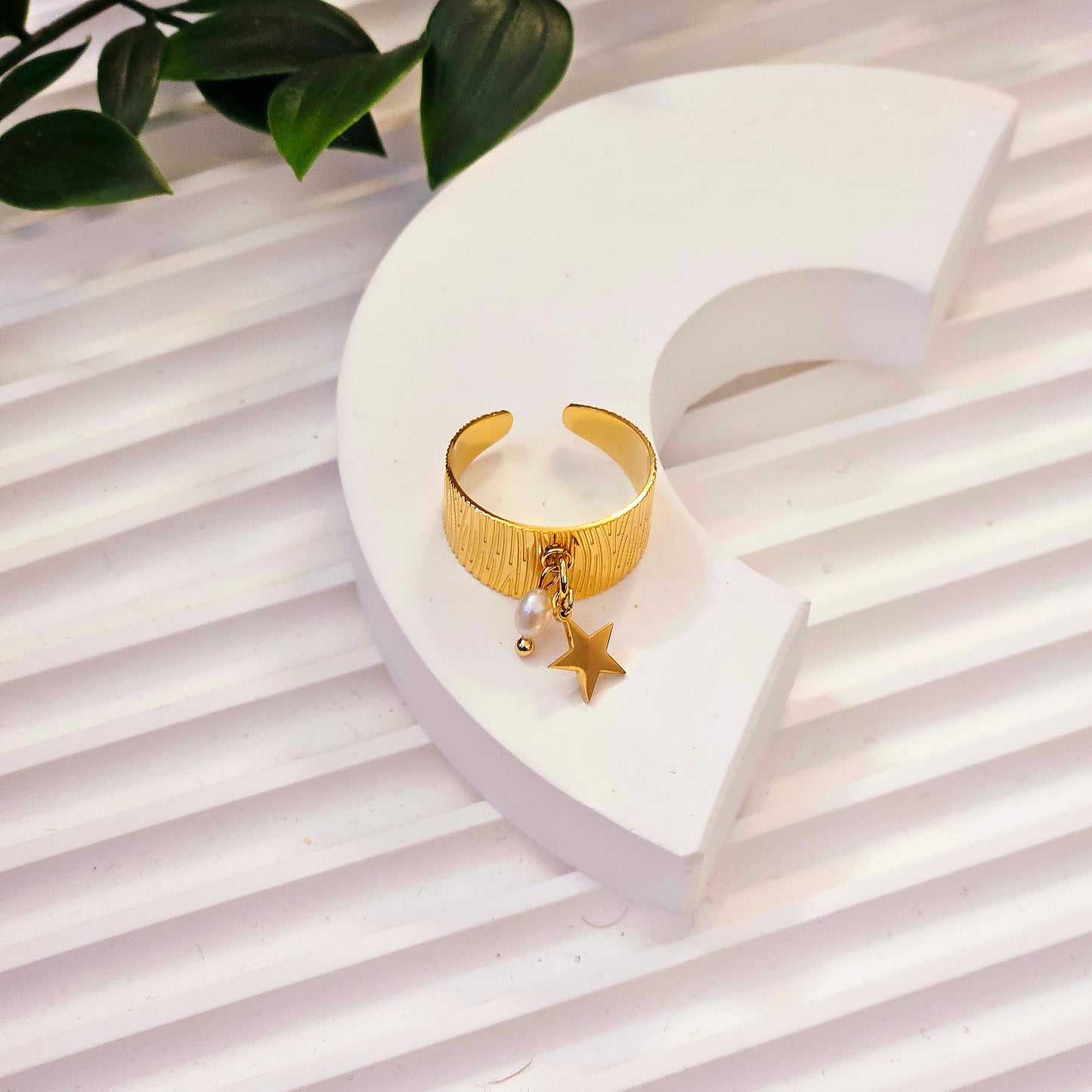 Dangling Star & Tiny Freshwater Pearl Ring