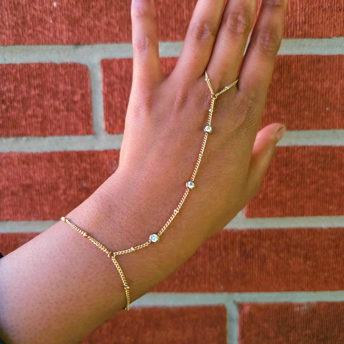 Iraya Dotted 3 gem Hand Chain- Gold