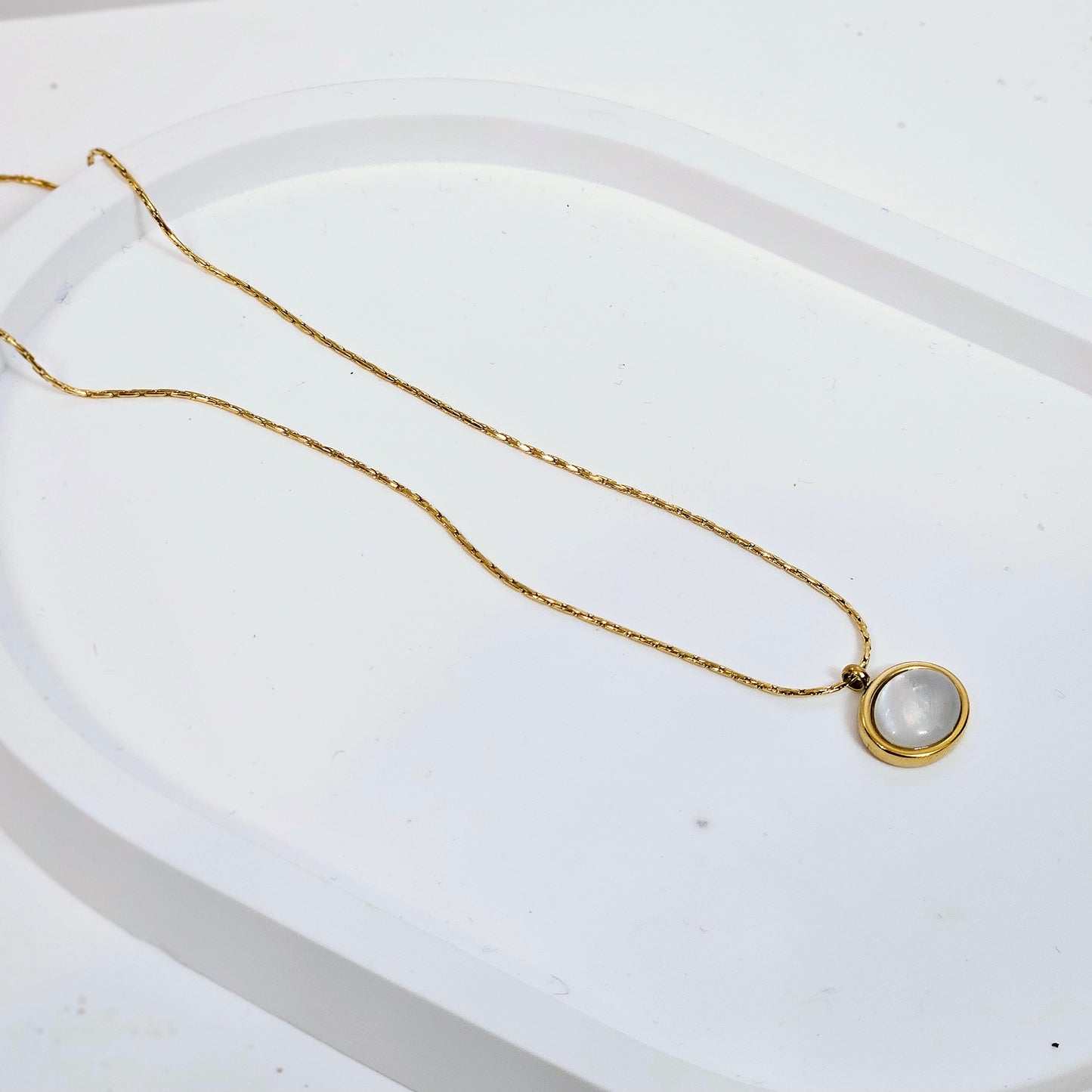 Single Horizontal Necklace