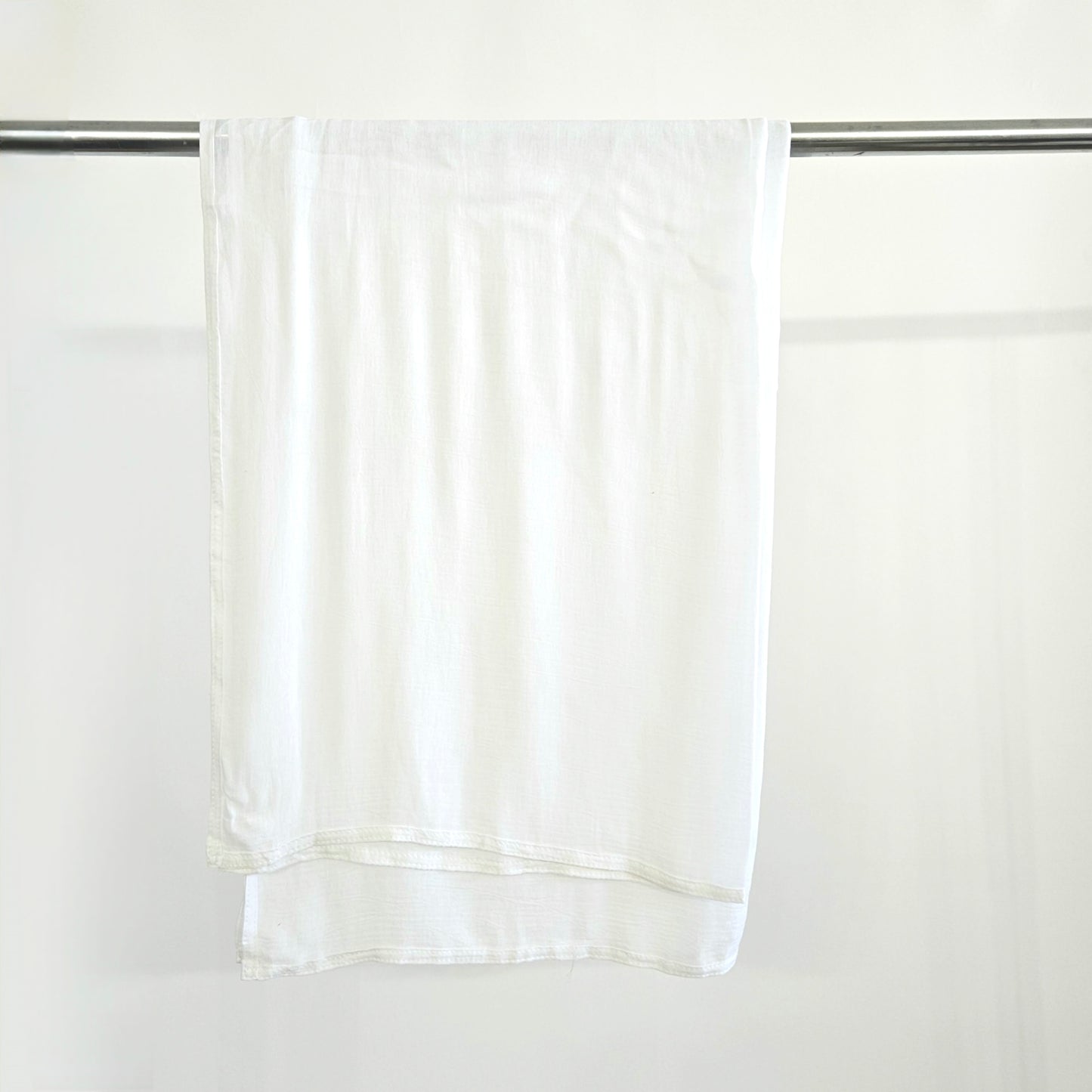Rayon Modal - Pearl White