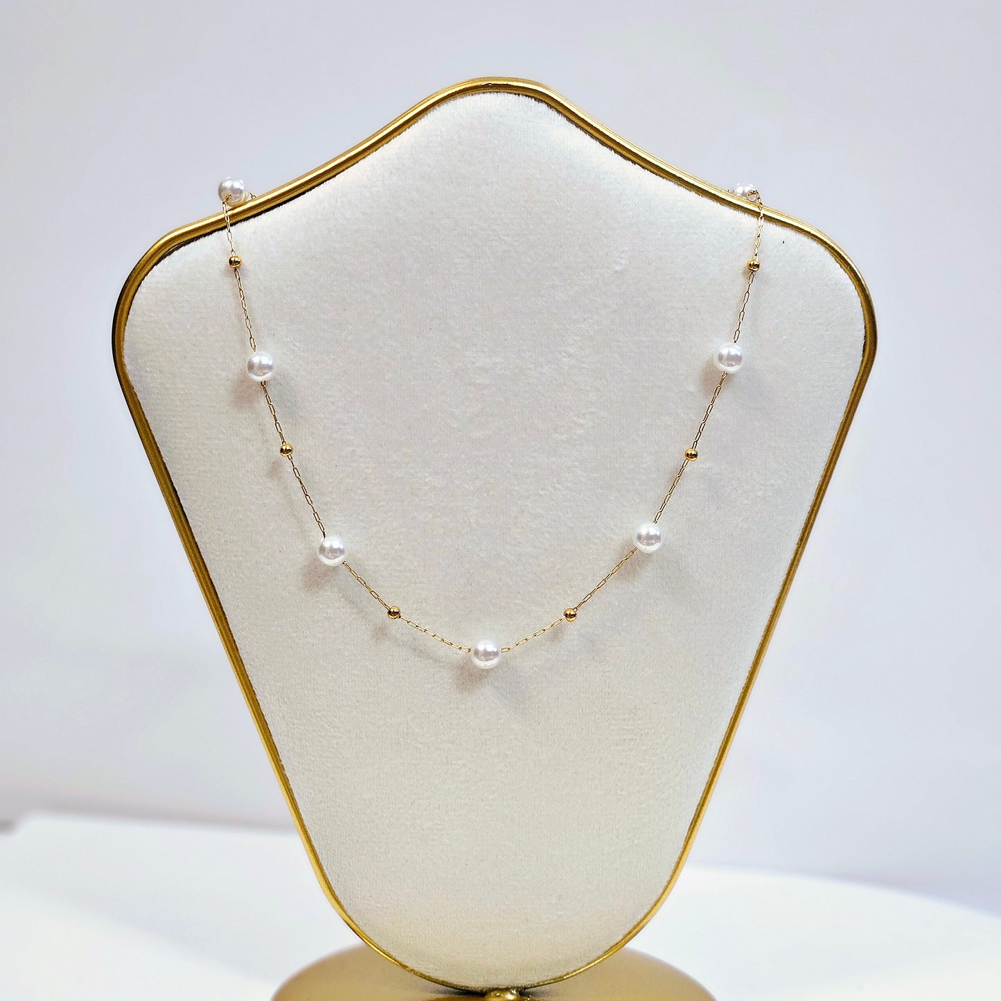 Dotted All Rounded Pearl Necklace - Gold