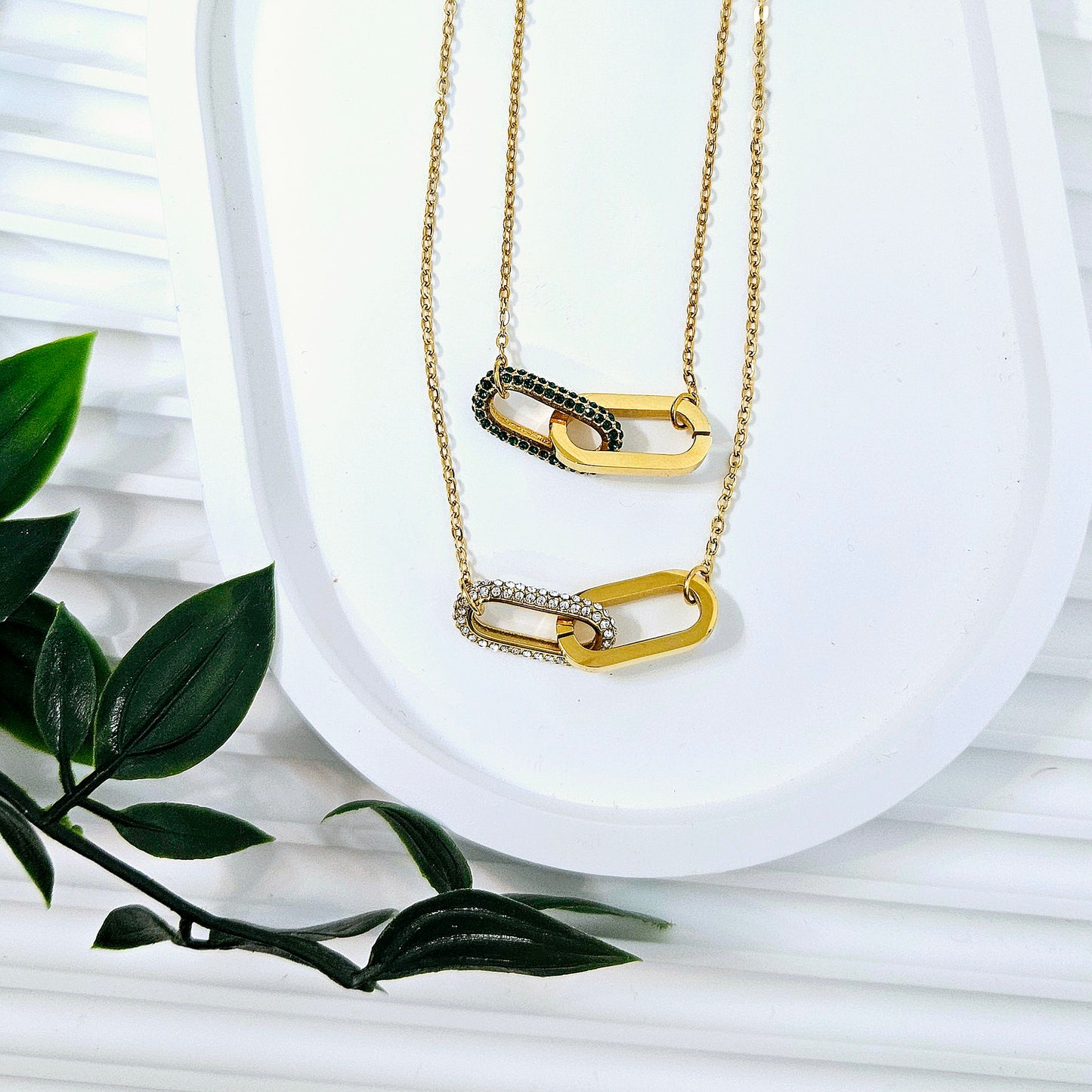 Interlacing Gemmed Paperclip Necklace
