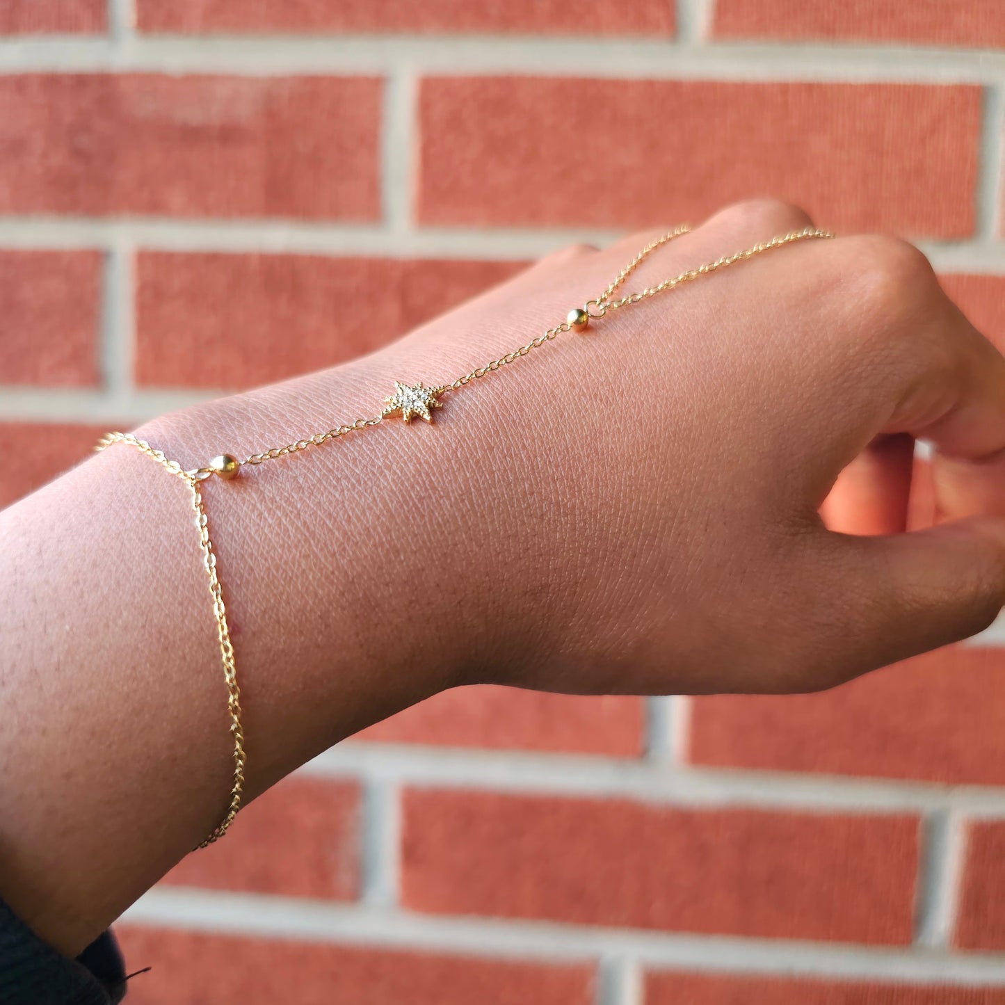 North Star Hand Chain - Gold
