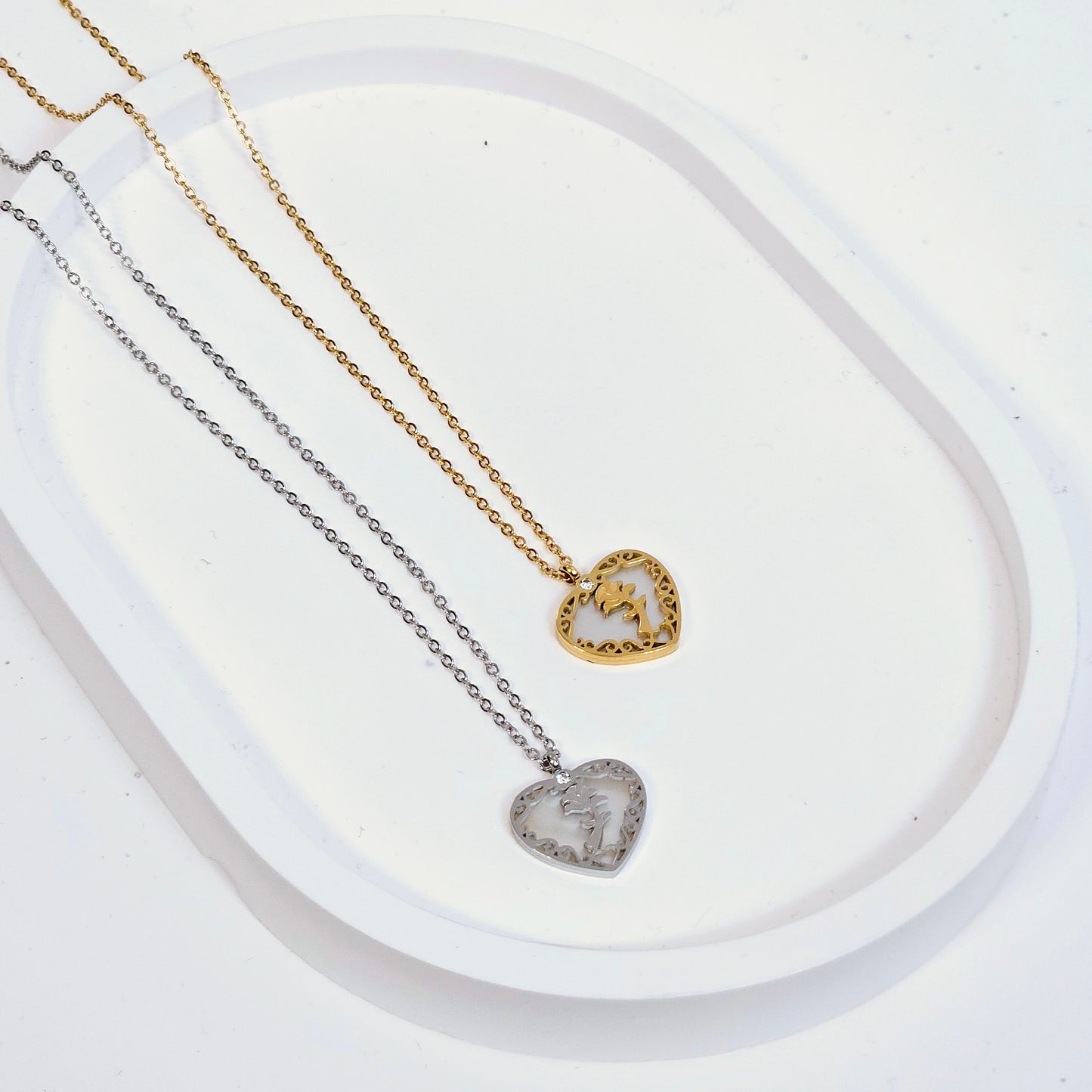 Heart White Shell Flower Necklace - Gold or Silver