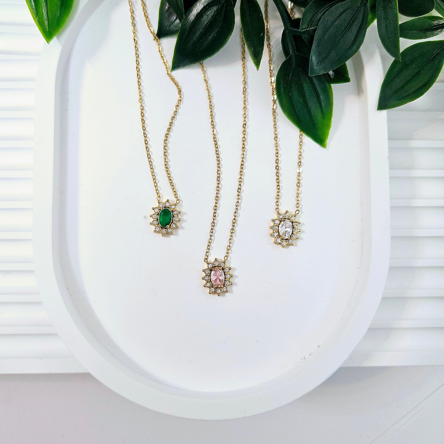 Dainty Sunflower Necklace - 3 Stone Colors