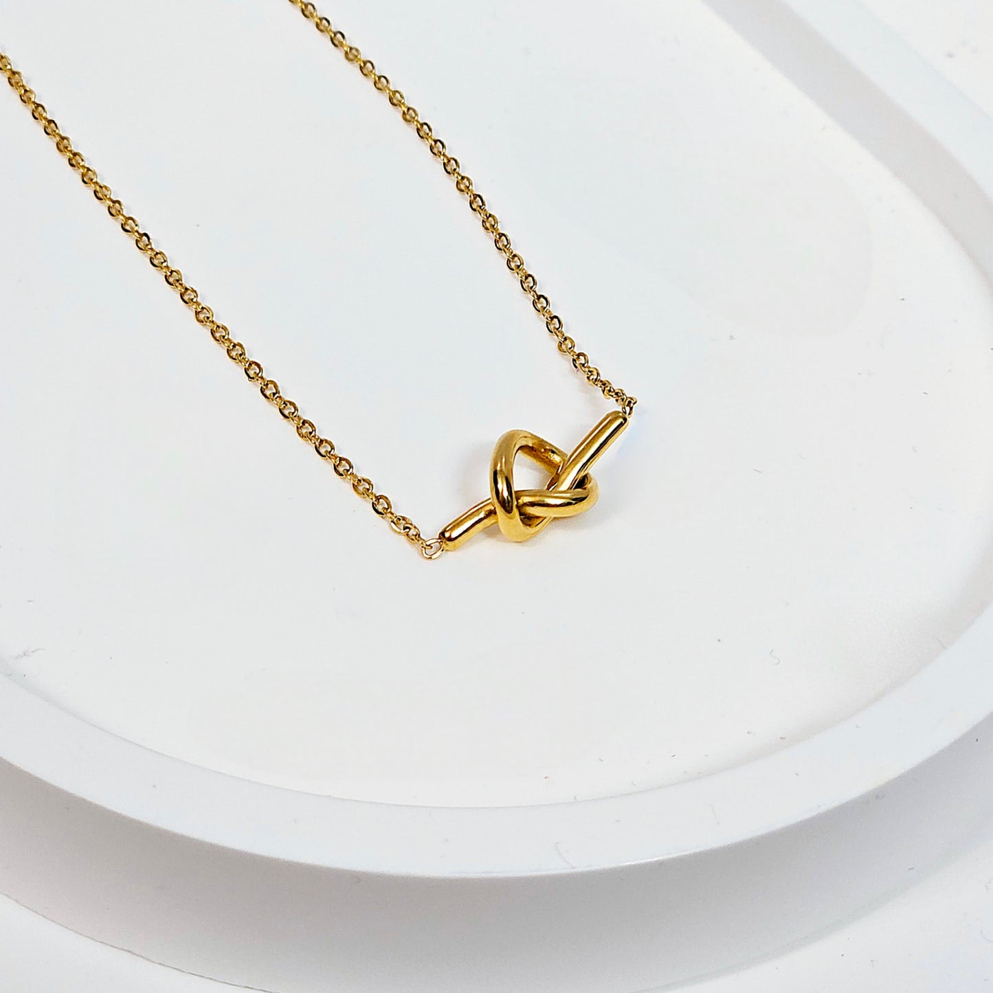Knot Necklace