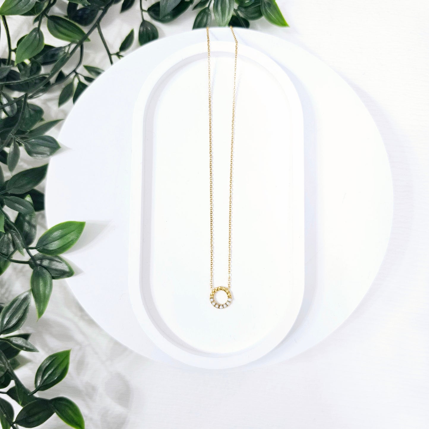 Pearl Dainty Circle Necklace