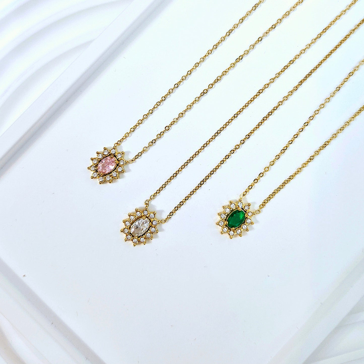 Dainty Sunflower Necklace - 3 Stone Colors