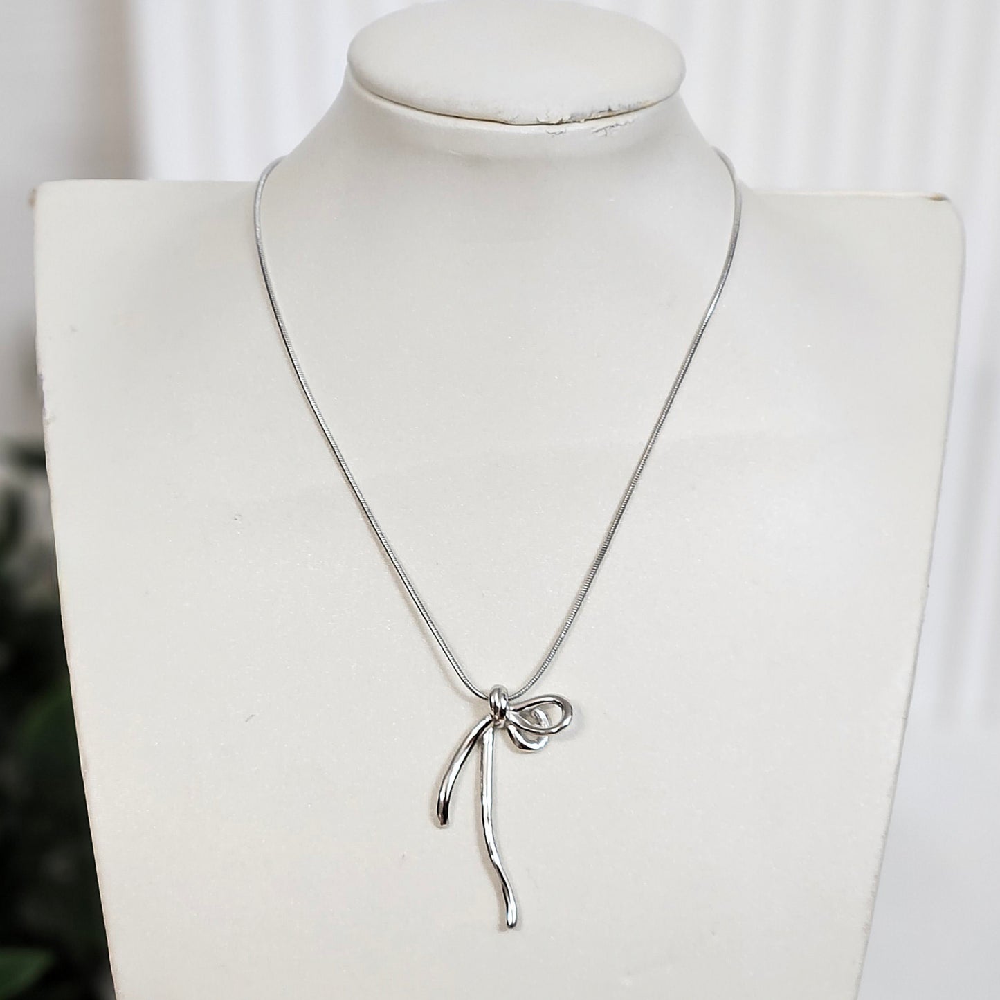 Half Bow Necklace - Silver