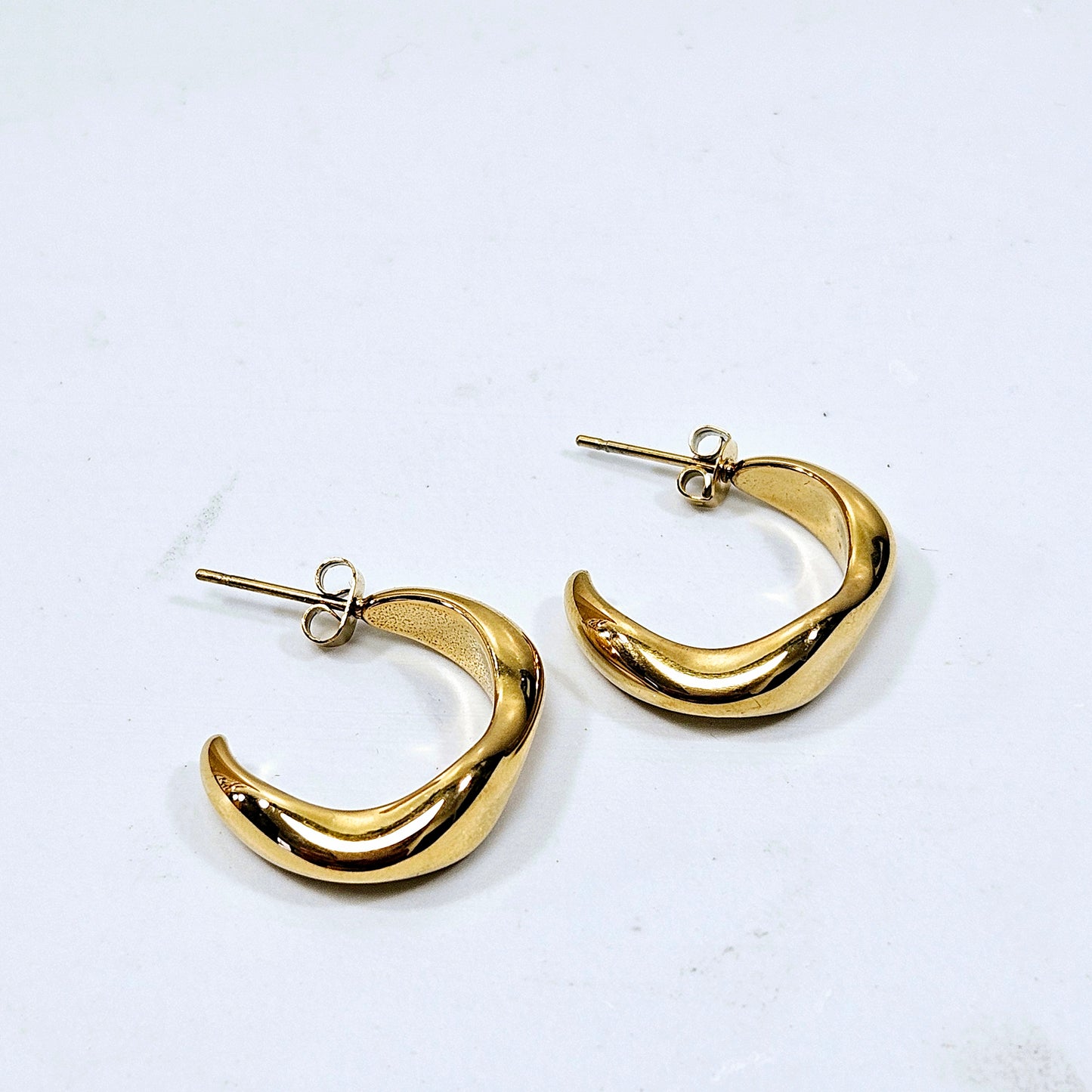 Irregular C Earrings Small
