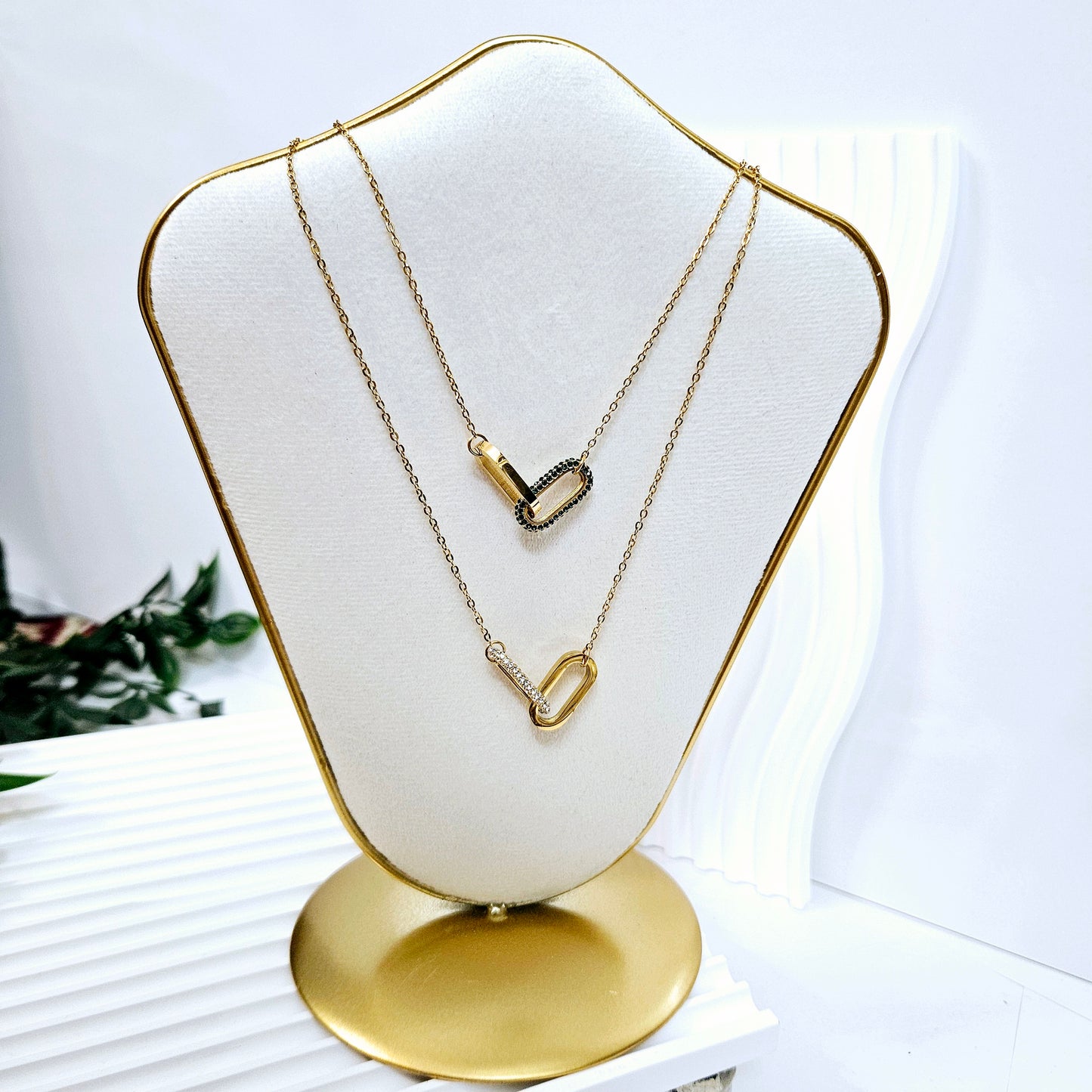 Interlacing Gemmed Paperclip Necklace