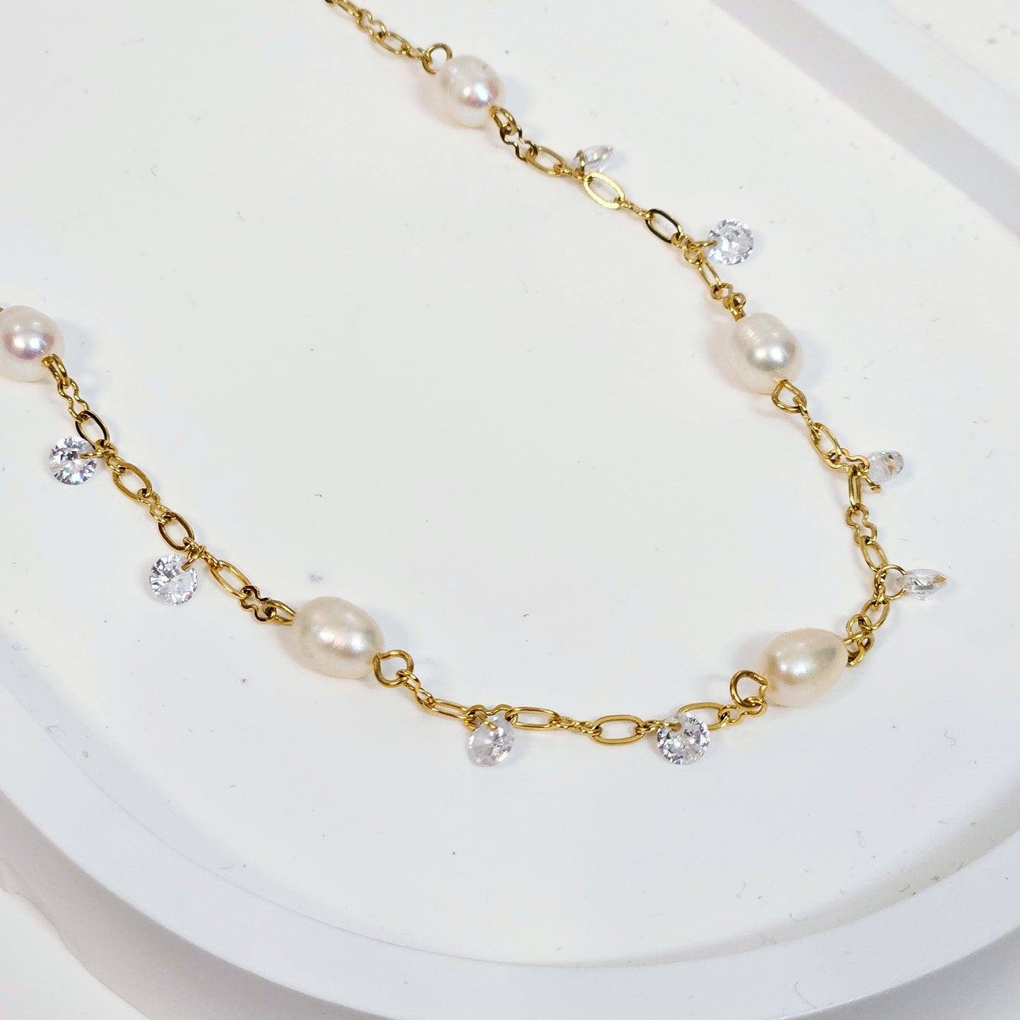 Dangling Freshwater Pearl Gem Necklace - Gold