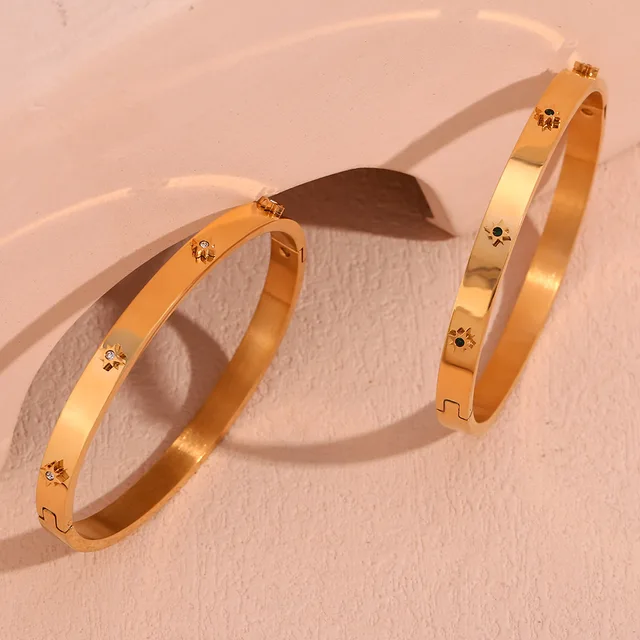 3-D Dainty Star Gem Cuff