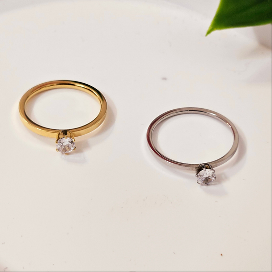 Single Star Ring