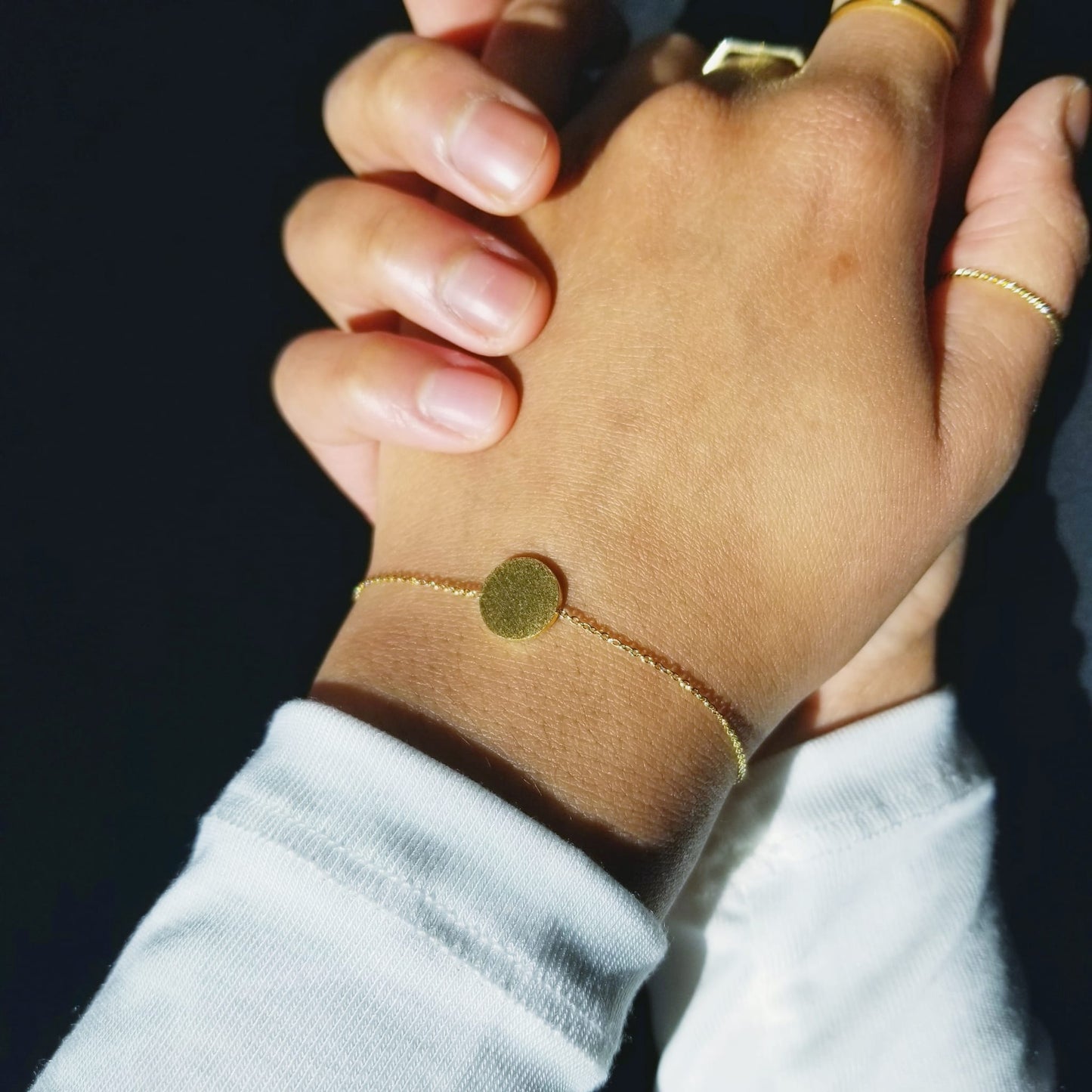 Dainty Circle Bracelet