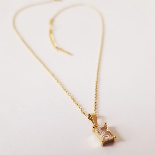 Zirconia Pendant Necklace