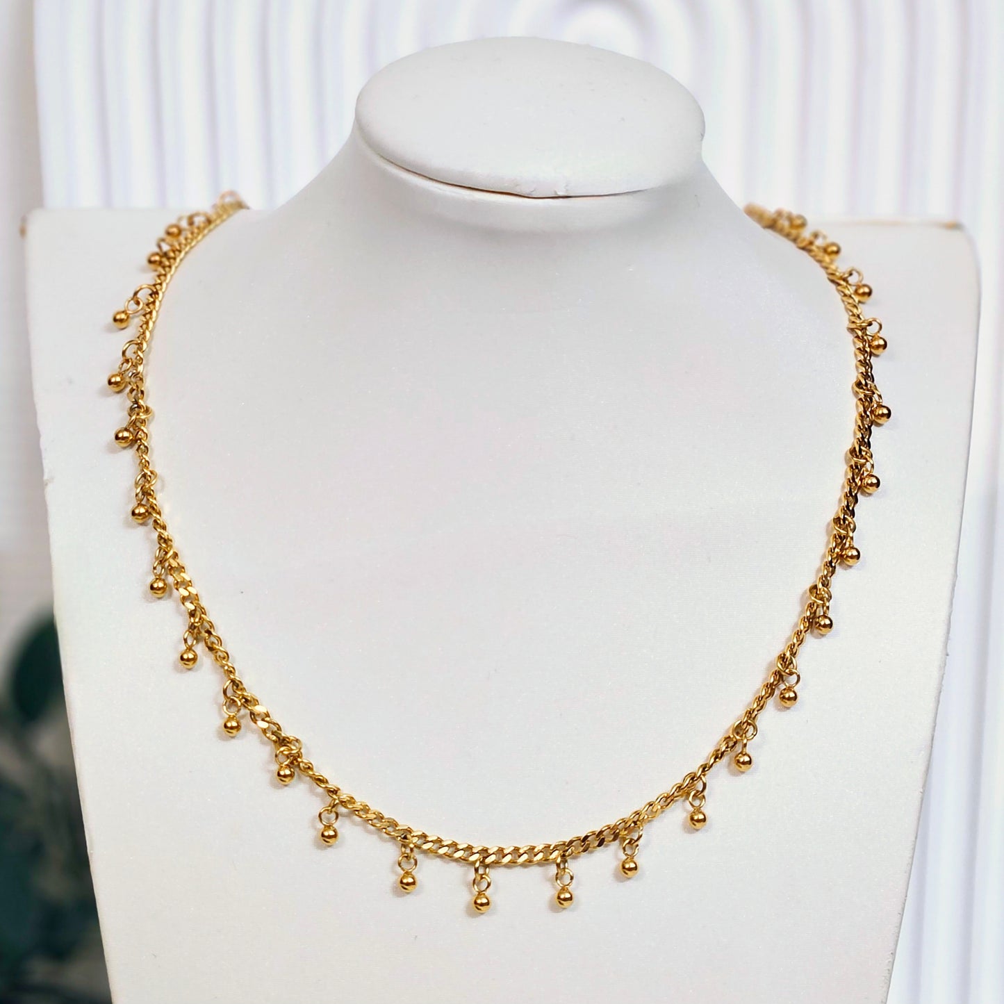 Dangling Dots Necklace - Gold