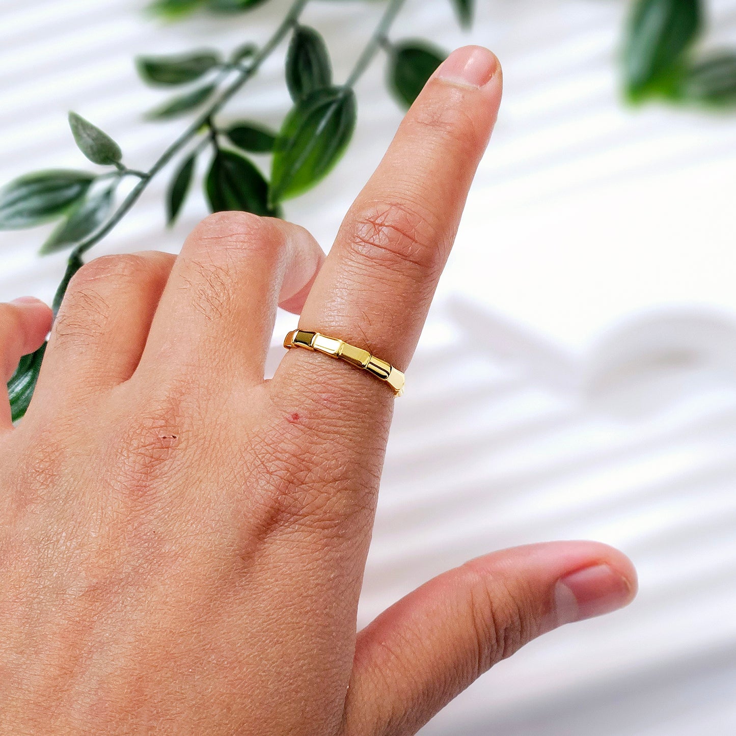 Crashing Waves Ring