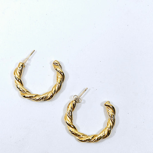 Braided C Earrings Medium