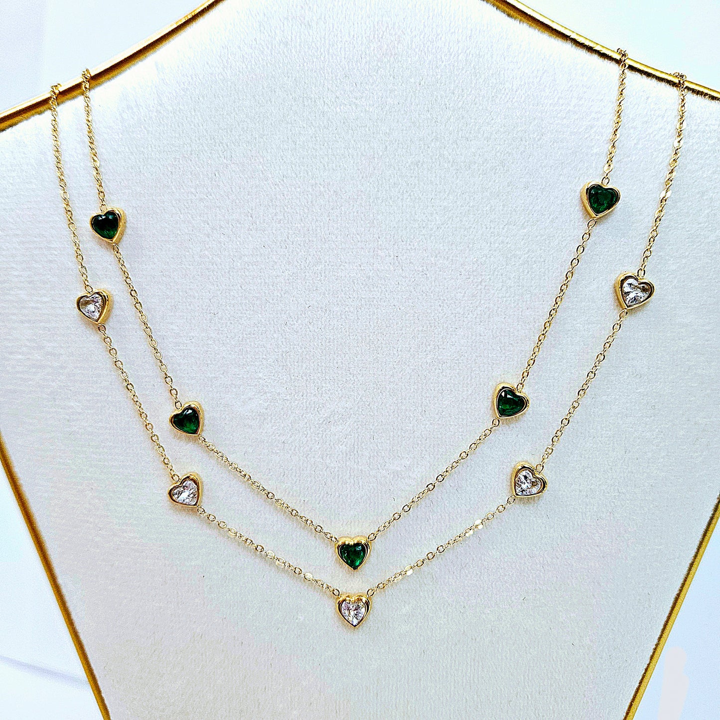 All rounded Heart Necklace - Stone Color: Green or White