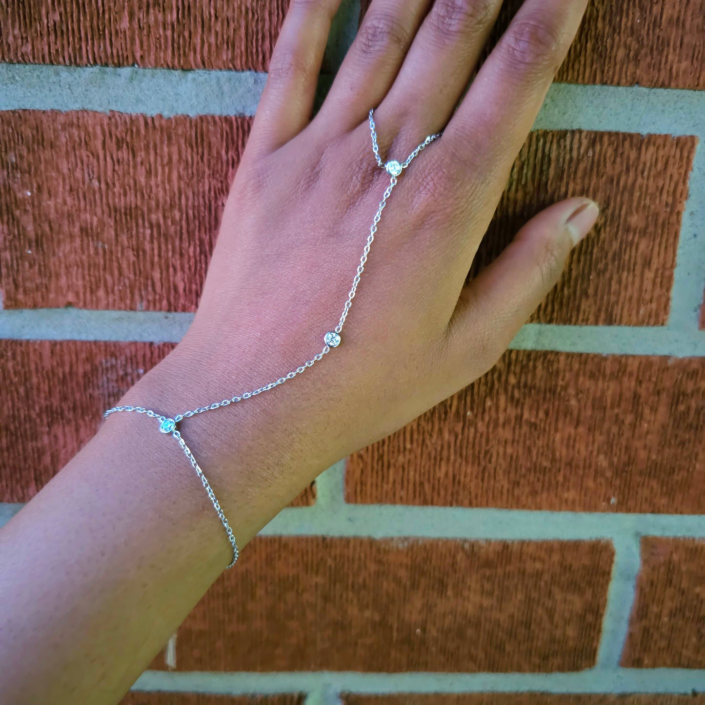 Dainty Sitarah Hand Chain - Gold & Silver