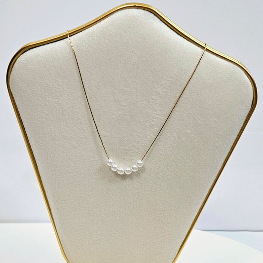 Centered Pearls Statement Necklace