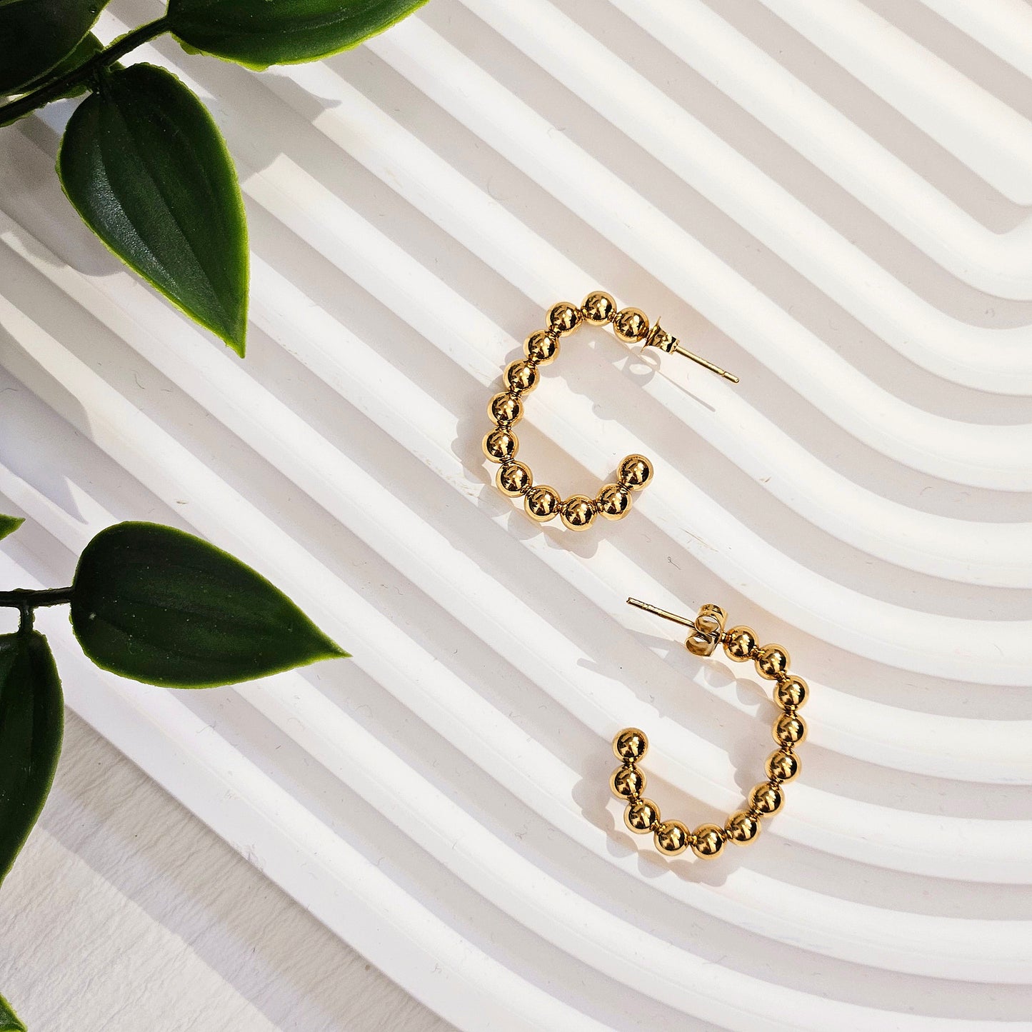 Bubble C Earrings - Gold