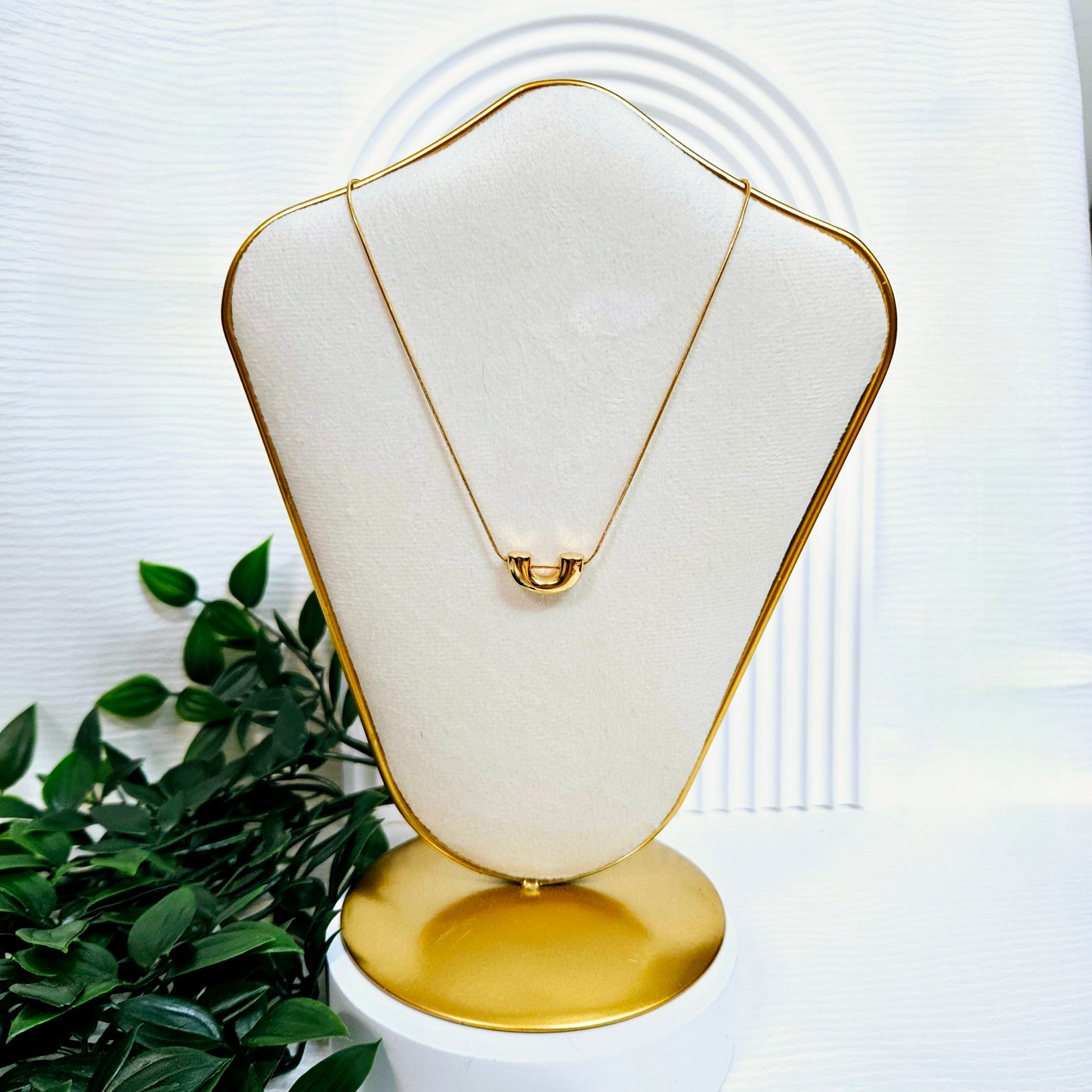 Upside Down Arch Necklace - Gold