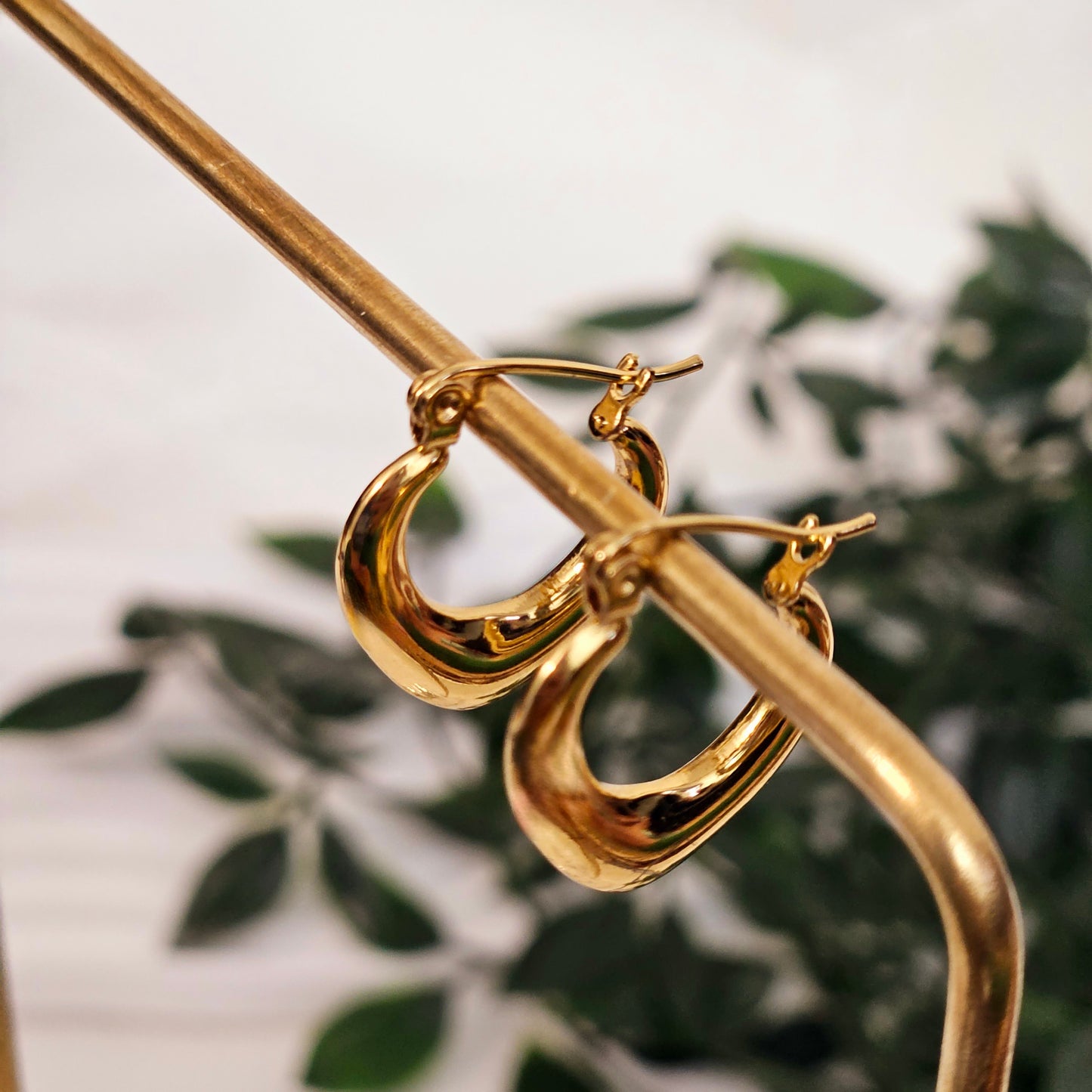 Teardrop Shaped Earrings - Tiny