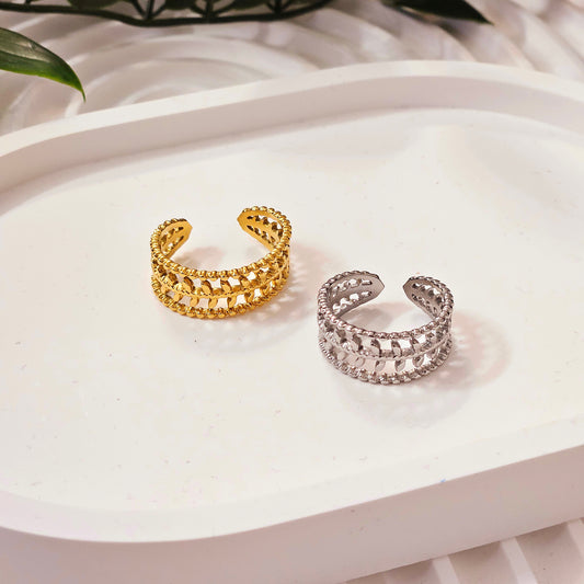 Adjustable Tethered Leaf Ring