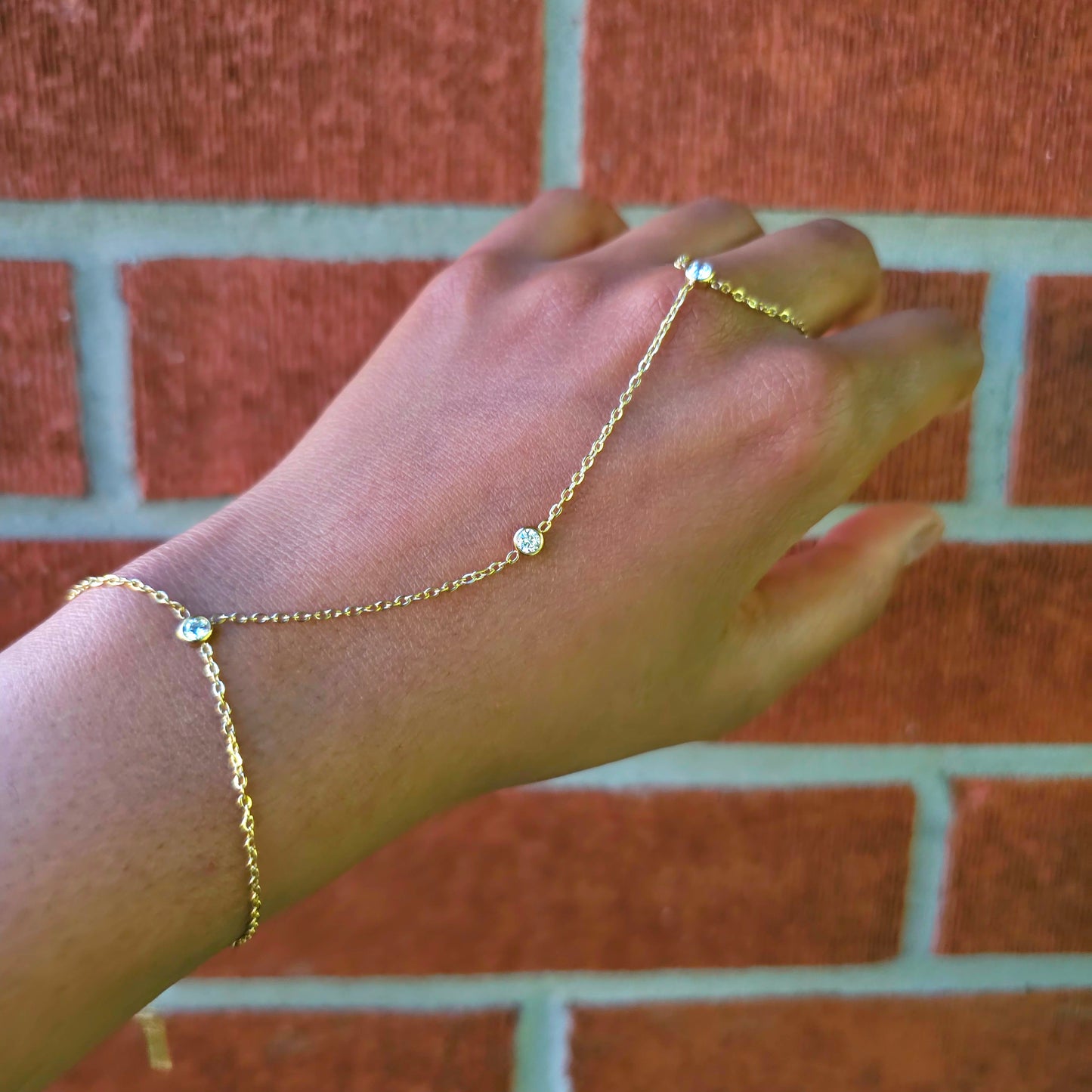 Dainty Sitarah Hand Chain - Gold & Silver