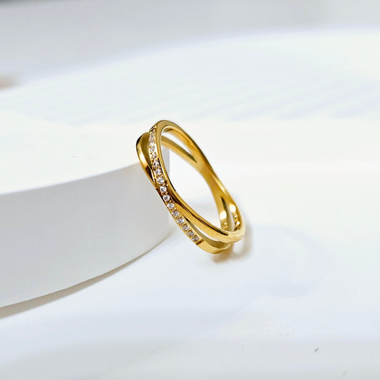 Criss Cross Gemmed Band