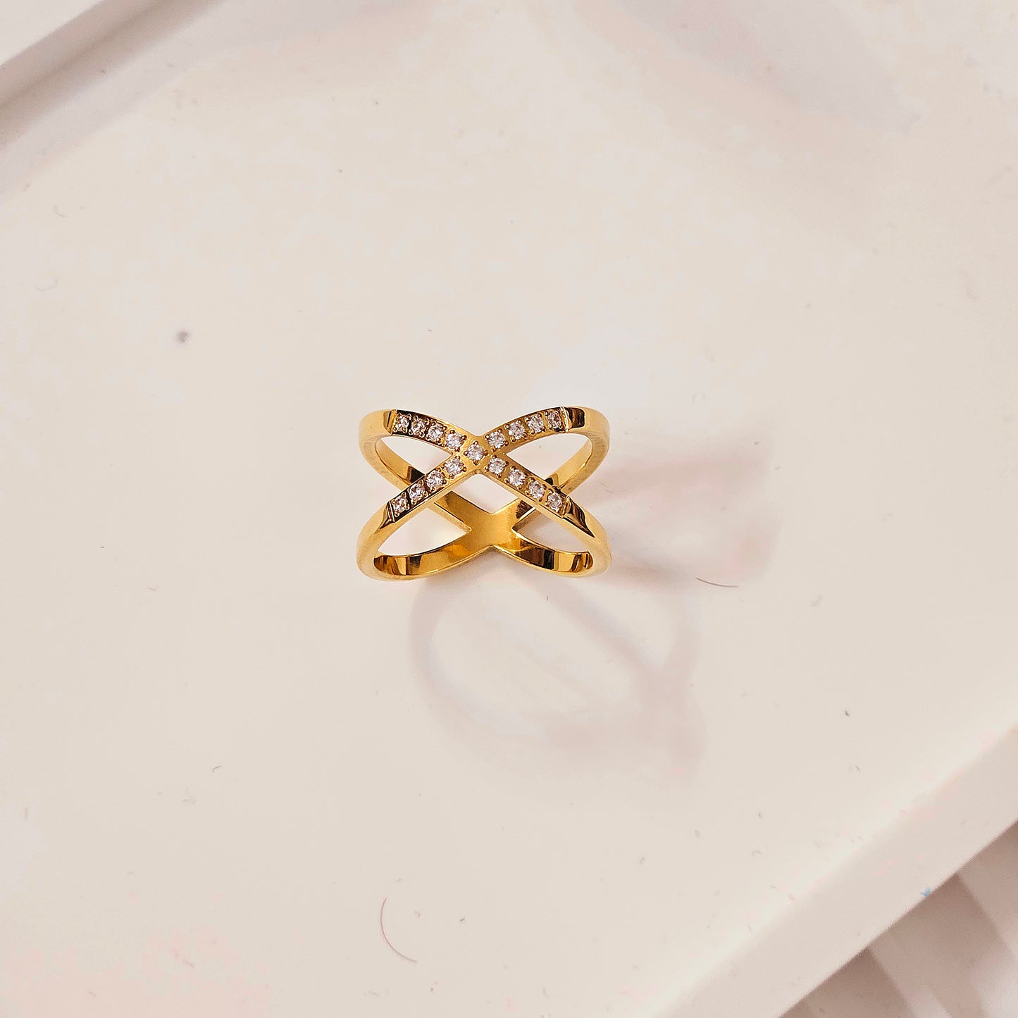 Criss Cross Deep Stoned Ring