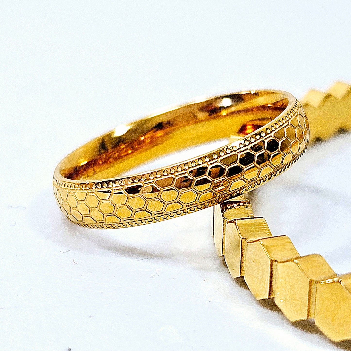 Honeycomb Engraved Ring