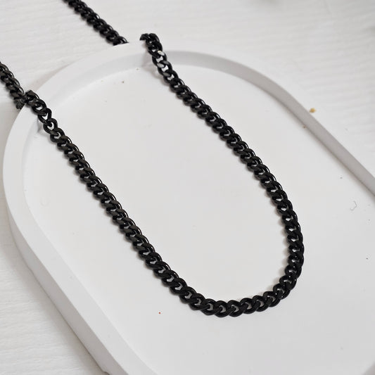 Black Interlacing Chain