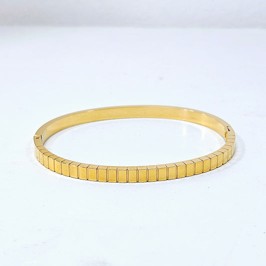 Ridged Snap Cuff