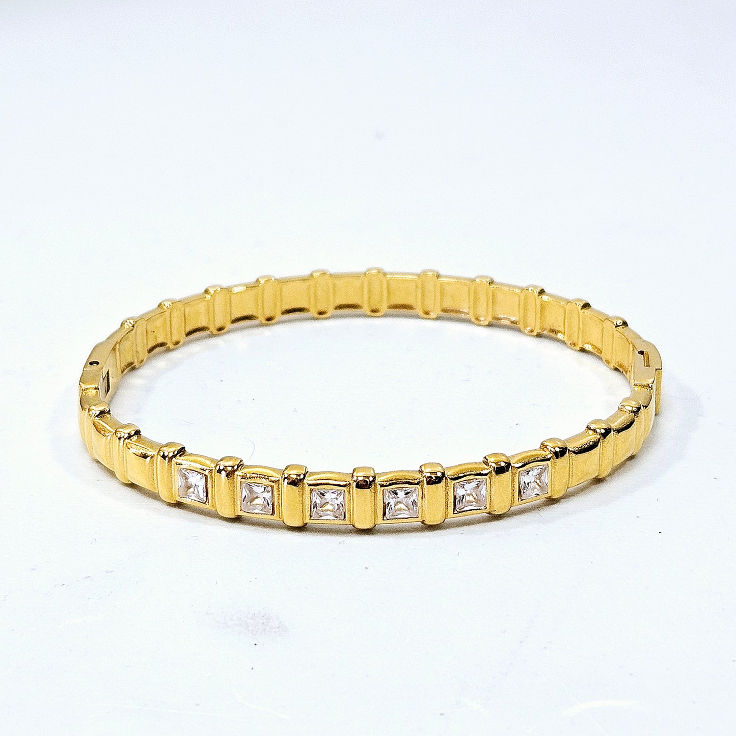 Ridged Gem Geometric Snap Cuff