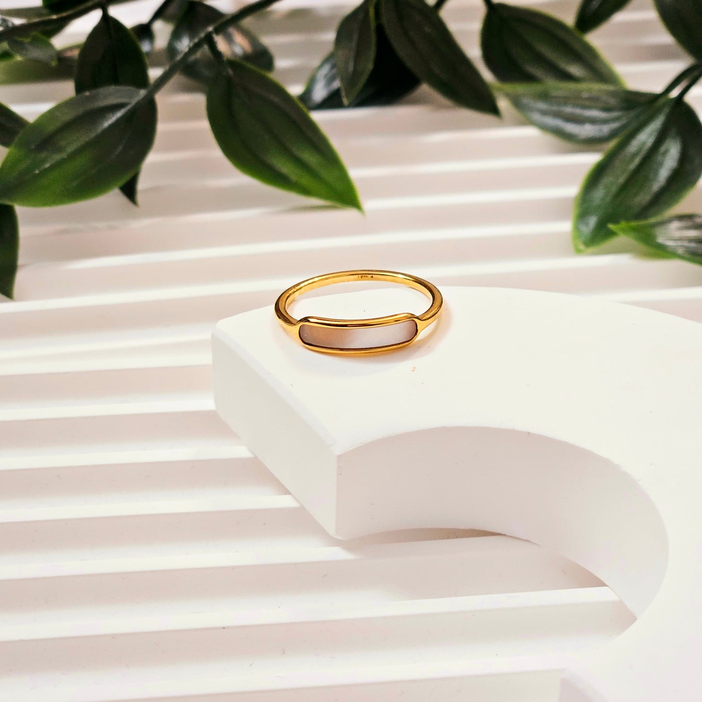 White Shell Kera Ring