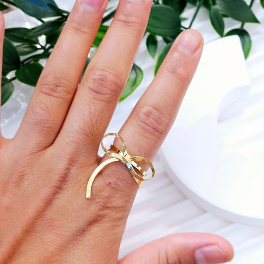 Soft Bow Ring