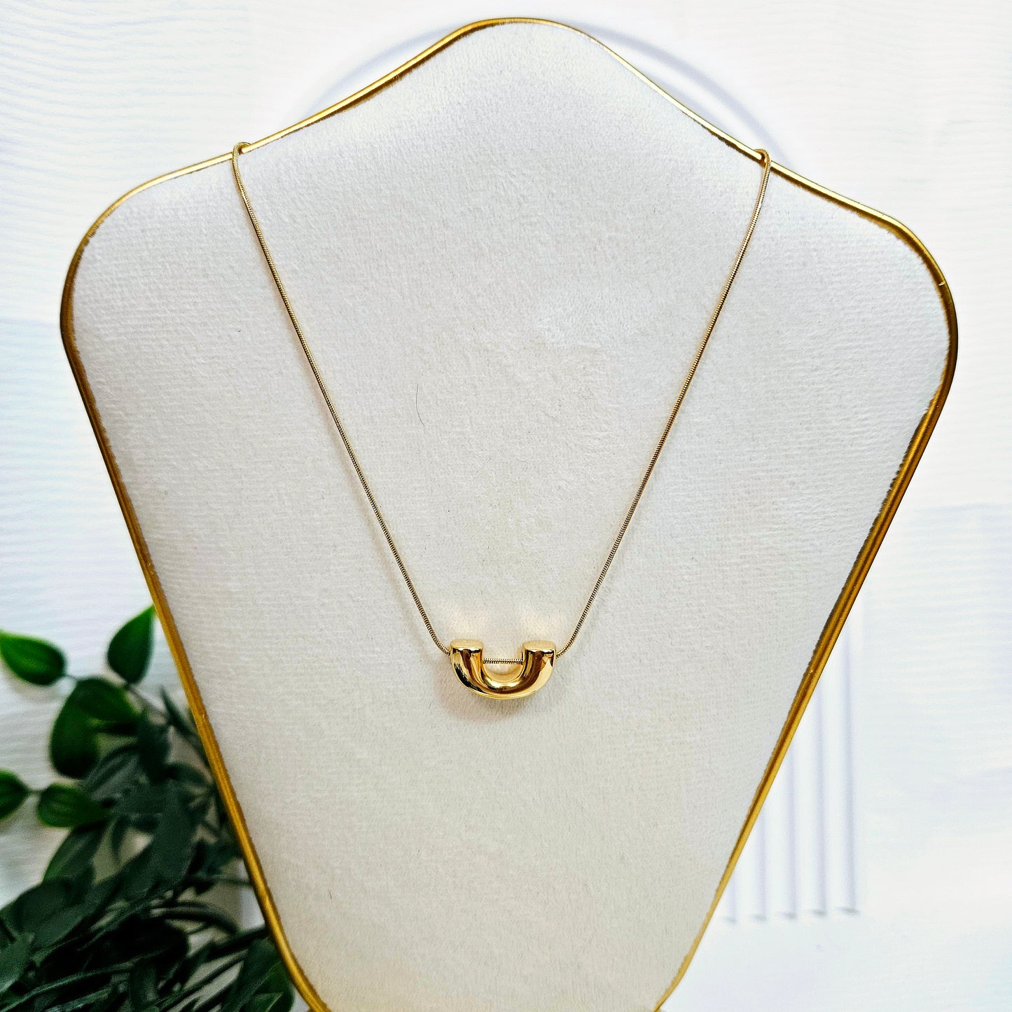 Upside Down Arch Necklace - Gold