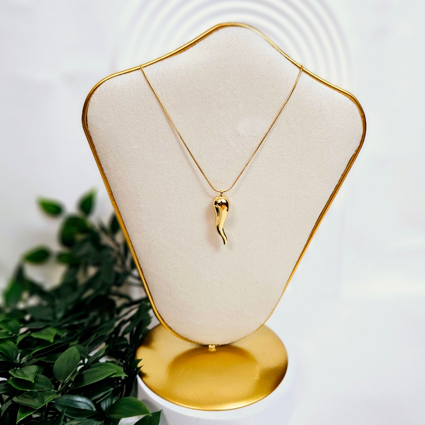 Small Chilli Necklace - Gold